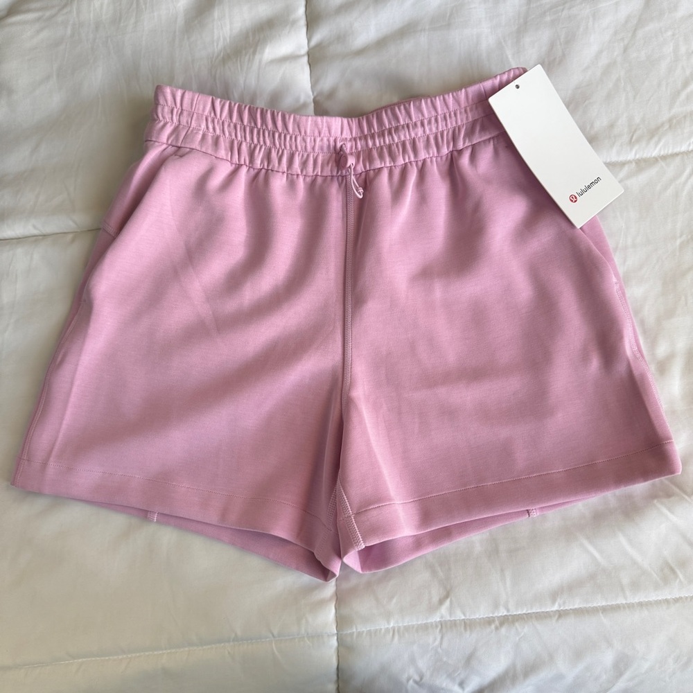 Lululemon Softstreme HR Short 4” Vita Pink 6 NWT